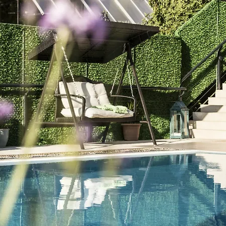 Exclusive - Adults Only 5*