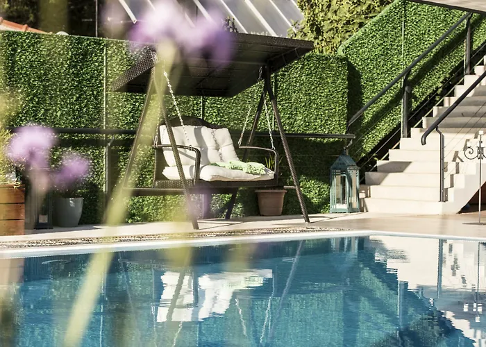 Exclusive - Adults Only 5*